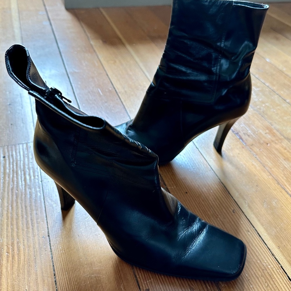 All leather Black Boots Over Ankle
